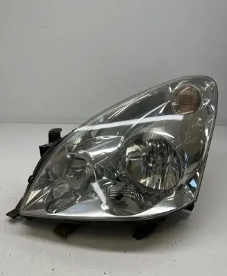 Toyota Corolla Verso AR10 Headlight/headlamp 3124