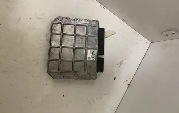 Toyota Verso Engine control unit/module 896610F211