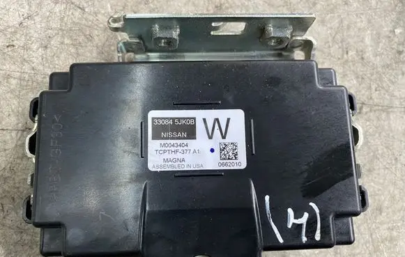 Nissan Navara D23 Transfer box differential control unit 330845JK0B