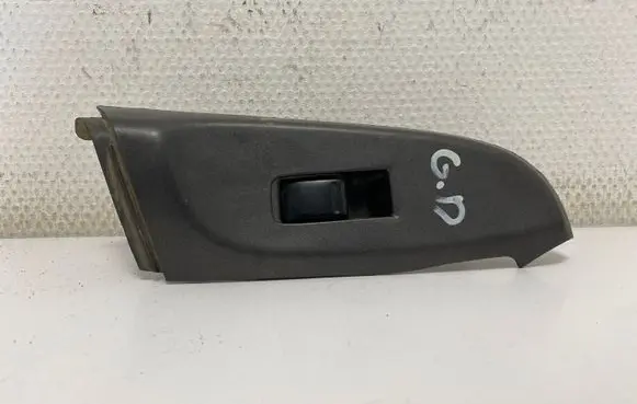 Nissan Almera N16 Electric window control switch 82960BM700RH
