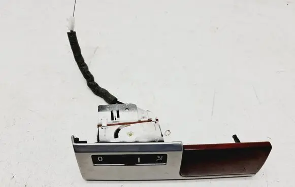 Volkswagen Touareg I Dashboard glove box trim 7L6857239 7L6857189J