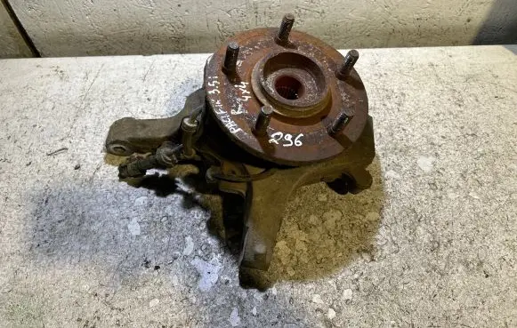 Chrysler Pacifica Front wheel hub
