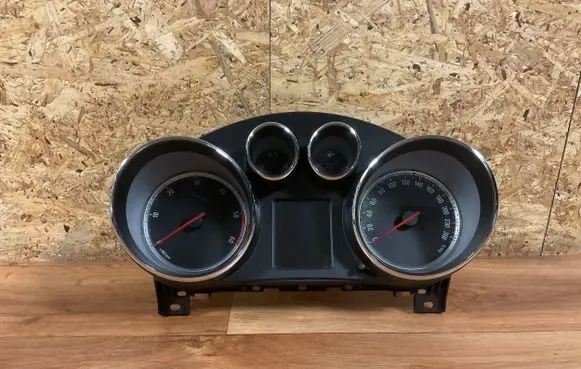 Opel Insignia A Speedometer (instrument cluster) 13333344 365903926 1006221422