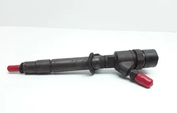 Volvo XC70 Fuel injector 30777526 0445110298