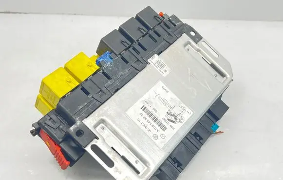 Mercedes-Benz S W220 Fuse module A0325458232