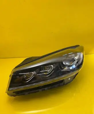 KIA Sorento Headlight/headlamp 92101-C5620