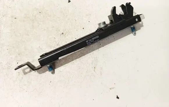 Opel Zafira B Seat belt adjustment rail 13166032 604217100a