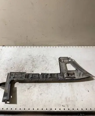 Volkswagen PASSAT B6 Front bumper mounting bracket 3C9807393