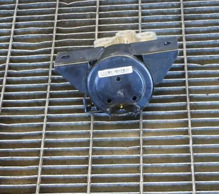Opel Mokka Gearbox mount 95127173