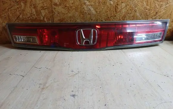 Honda Civic Tailgate rear/tail lights 13216721
