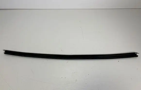 Audi Q5 SQ5 FY Rubber seal front door window/glass 80A837479