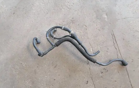 Breather/breather pipe/hose
