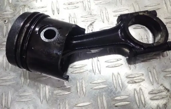 Peugeot 406 Piston with connecting rod