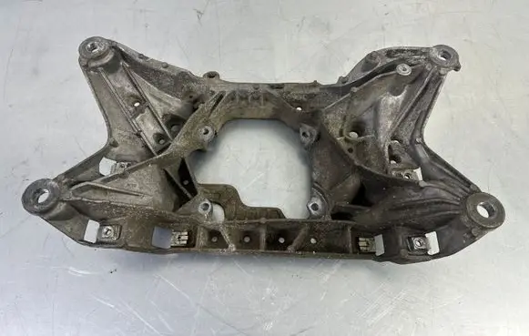 Volkswagen Touareg III Gearbox mounting bracket 4M0399263P