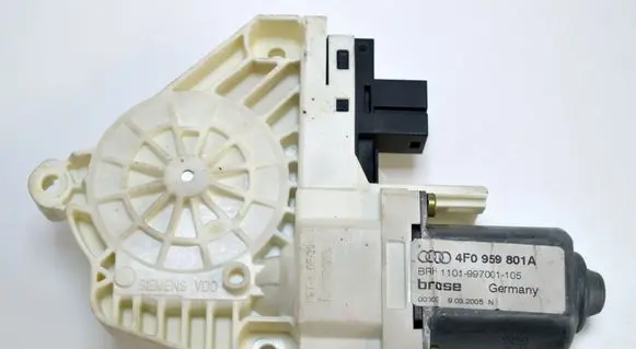 Audi Q3 8U Rear door window regulator motor 4F0959801A
