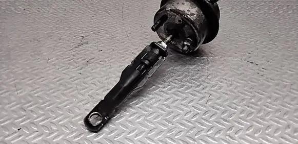 Volvo V50 Turbo system vacuum part 