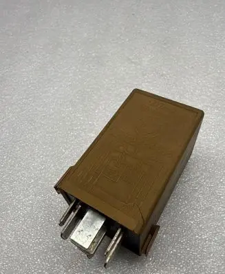BMW 5 E60 E61 Other relay 8384505 V23141B3001X15 61368384505