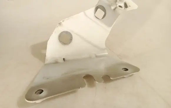 Renault Trafic III (X82) Fender mounting bracket 52045R 5252