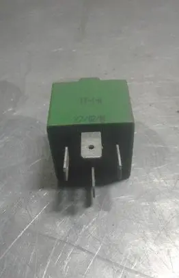 Opel Signum Other relay 13136665 81910
