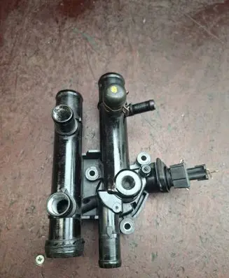 Renault Espace - Grand espace IV Thermostat/thermostat housing 8200262235 8200262236 8200262237