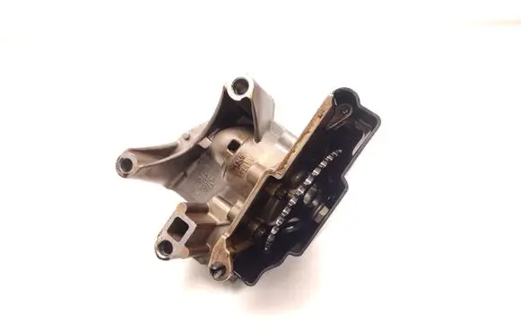 Volkswagen Polo IV 9N3 Oil pump 03D115105G 03D103669B