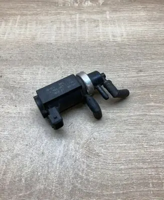 Audi A4 S4 B6 8E 8H Turbo solenoid valve 059906627 72190322