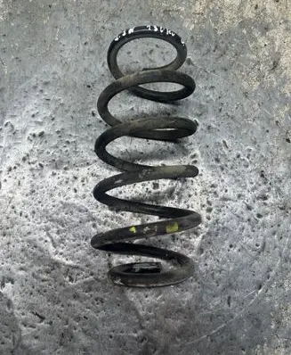 Toyota Auris 150 Rear coil spring