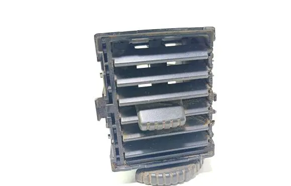 Nissan X-Trail T30 Dash center air vent grill 68750EQ000
