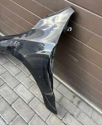 Volvo V60 Fender