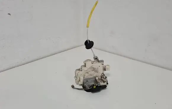 Audi A4 S4 B7 8E 8H Rear door lock 8E08839016