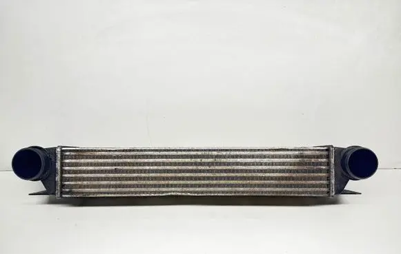 BMW 5 E39 Intercooler radiator 1612787 7L3030732 1914555
