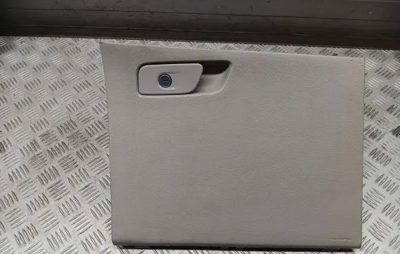 Chrysler Pacifica Glove box 5RL34PD2AE