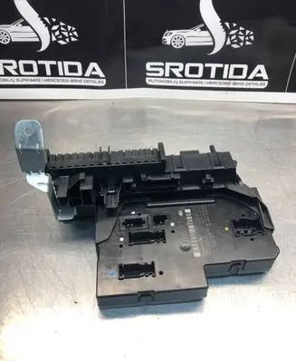 Mercedes-Benz C W204 Fuse module 2049014001 5DK00922580