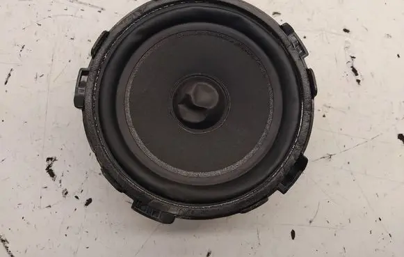 Mercedes-Benz C W205 Panel speaker A2058201002