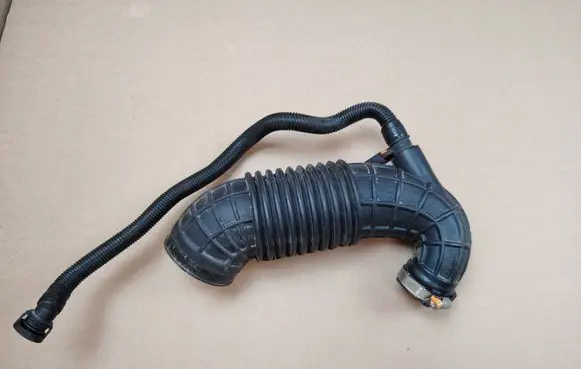 Seat Exeo (3R) Air intake hose/pipe 8E0129615Q