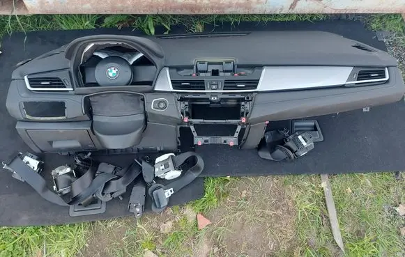 BMW 2 F46 Dashboard 