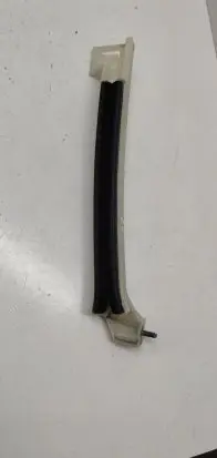 Peugeot 2008 II Rear door windshield rail 