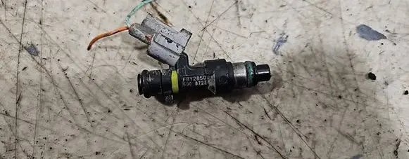 Nissan X-Trail T31 Fuel injector FBY2850 5008723