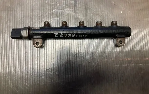 Fuel main line pipe
