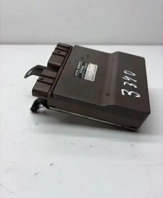 Toyota Corolla E120 E130 Fuel injection control unit/module 8987120030 1310001041