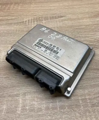 Audi A6 S6 C5 4B Engine control unit/module ECU 4D0907551R 0261204690