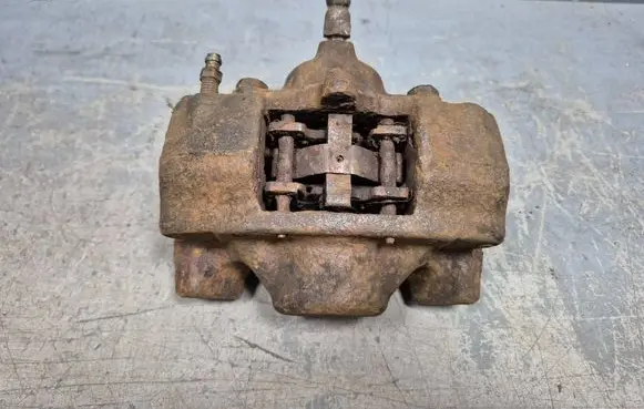 Mercedes-Benz E W210 Rear brake caliper