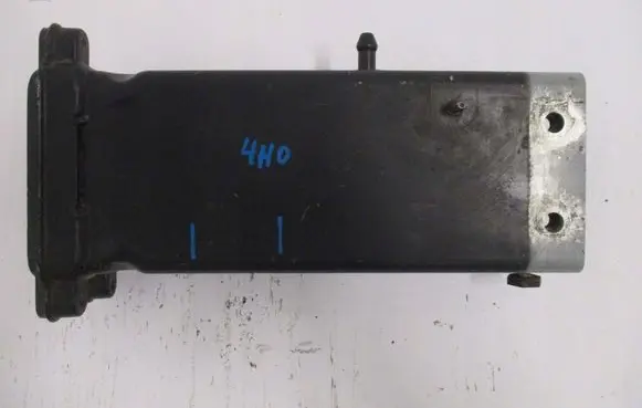 Audi A3 S3 A3 Sportback 8P Front door coupe exterior handle/bracket 4H0805130B