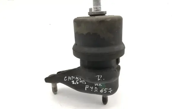 Toyota Camry Engine mount bracket