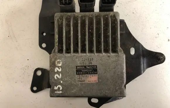 Lexus IS 220D-250-350 Fuel injection control unit/module 8987120030 1310001371