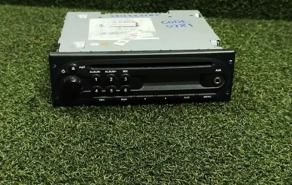 Renault Master III Radio/CD/DVD/GPS head unit 28112231RT 28112231R