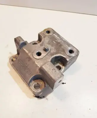 Hyundai Kona II Engine mounting bracket