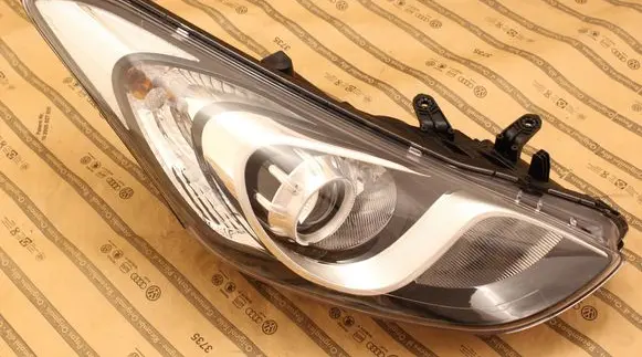 Hyundai i30 Headlight/headlamp 92102A6060