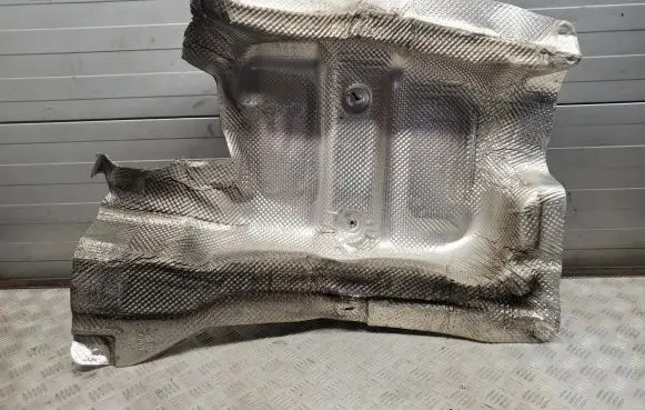 Chrysler Pacifica Exhaust heat shield 68214229AB
