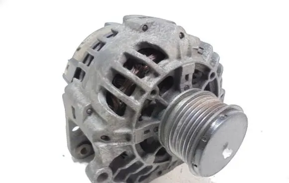 Skoda Octavia Mk2 (1Z) Generator/alternator 038903023Q